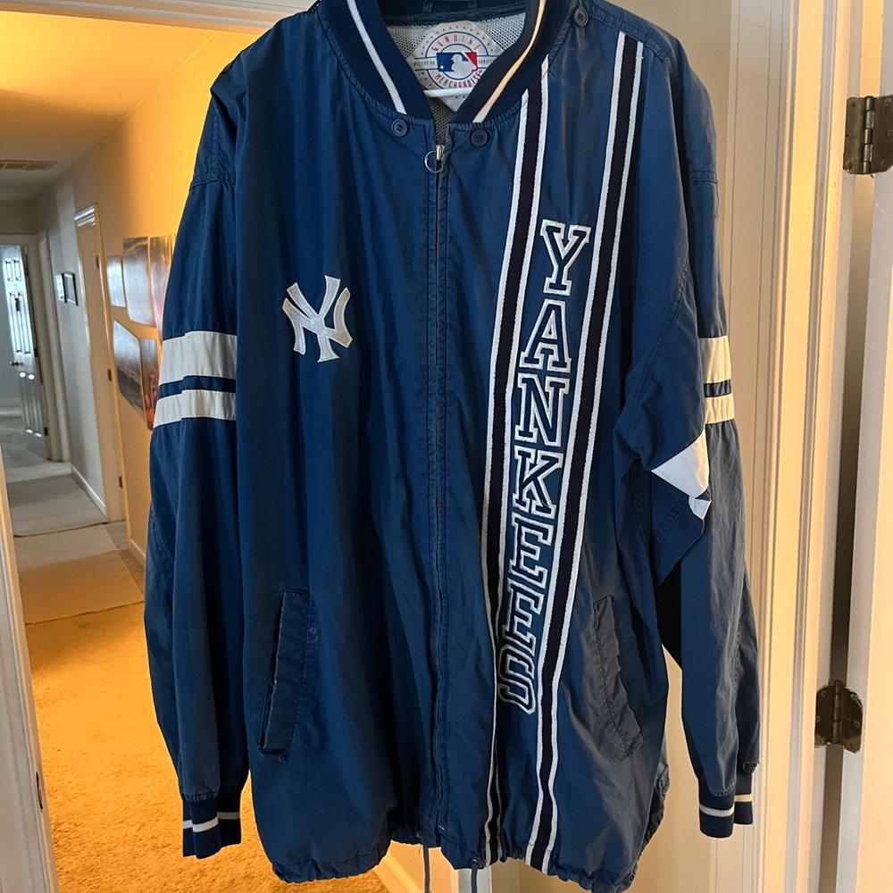 Genuine MLB Merchandise Yankees Blue windbreaker jacket full zip with drawstring